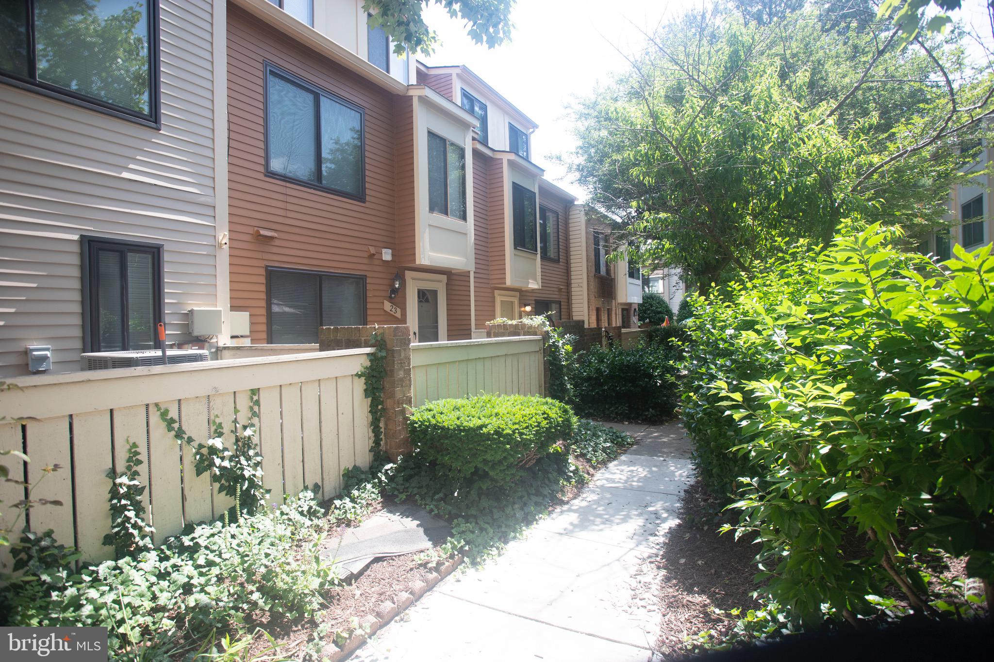 21 Docena Court Montgomery Village, MD 20886 - Photo 17 of 23 Community