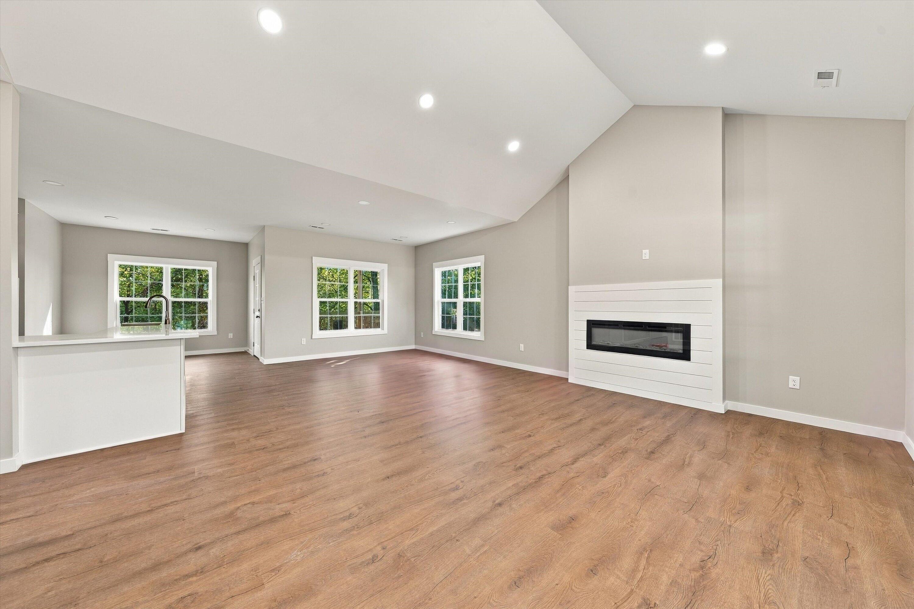 65 Summerfield Road Hardy, VA 24101 - Photo 4 of 30 04-002_DSC03224
