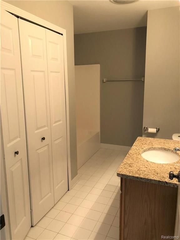 18240 West Eleven Mile Road Lathrup Village, MI 48076 - Photo 13 of 19