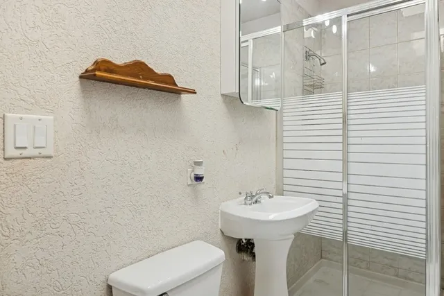 $329,000 | 717 North Lakeside Drive, Vernon Hills, IL 60061