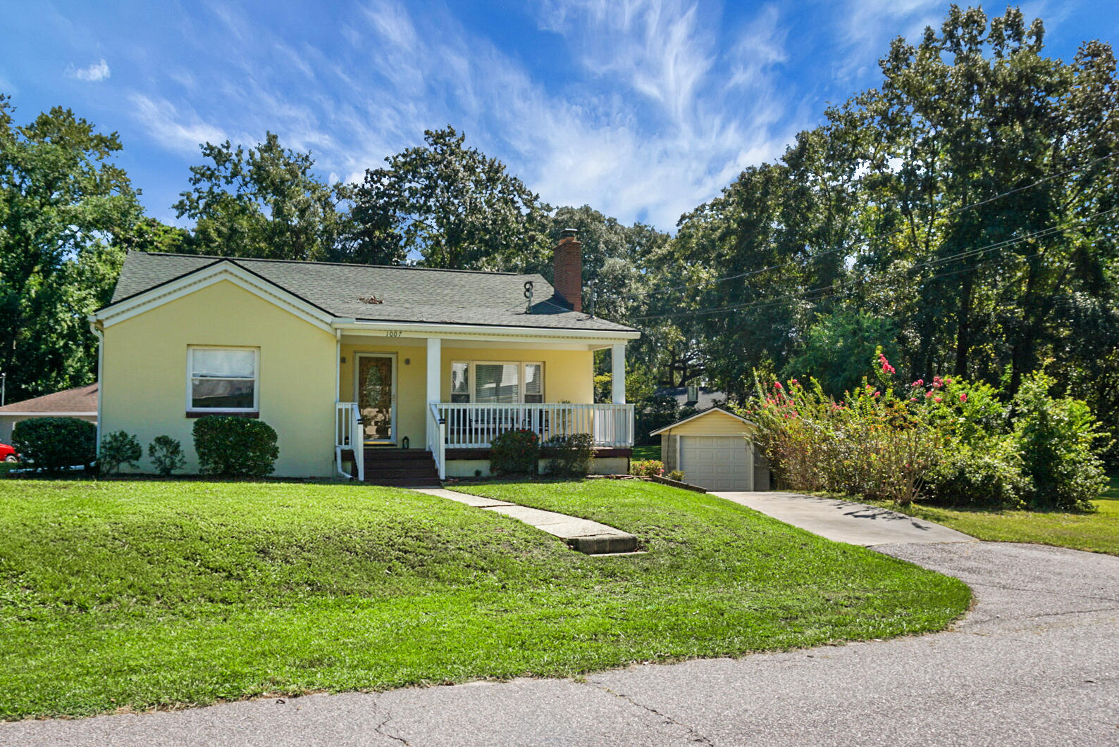 1007 Holcombe Road Hanahan, SC 29410 - Photo 3 of 35 DSC04254