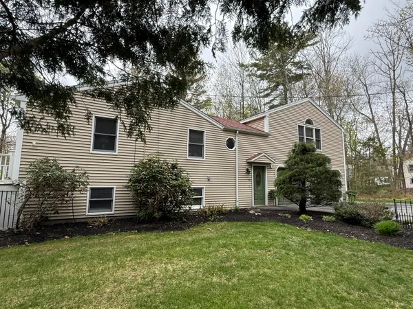 $699,900 | 304 Blanchard Road, Cumberland, ME 04021