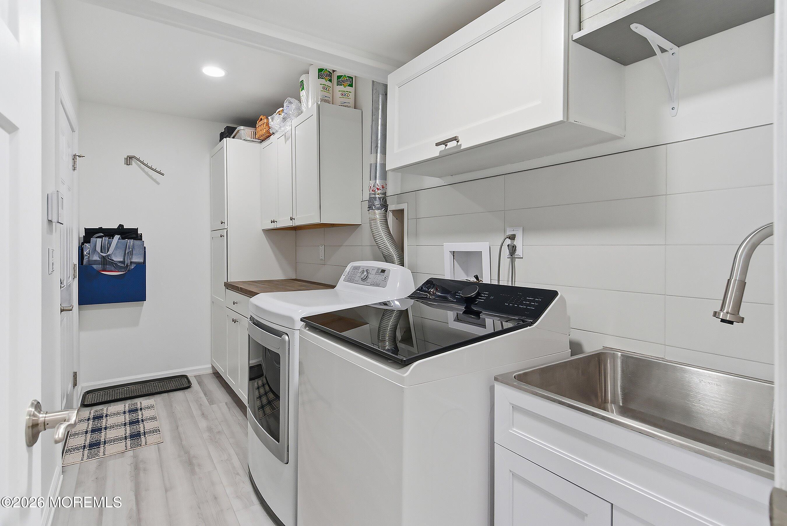 16 Snowdrift Lane Howell, NJ 07731 - Photo 20 of 47 24-Laundry