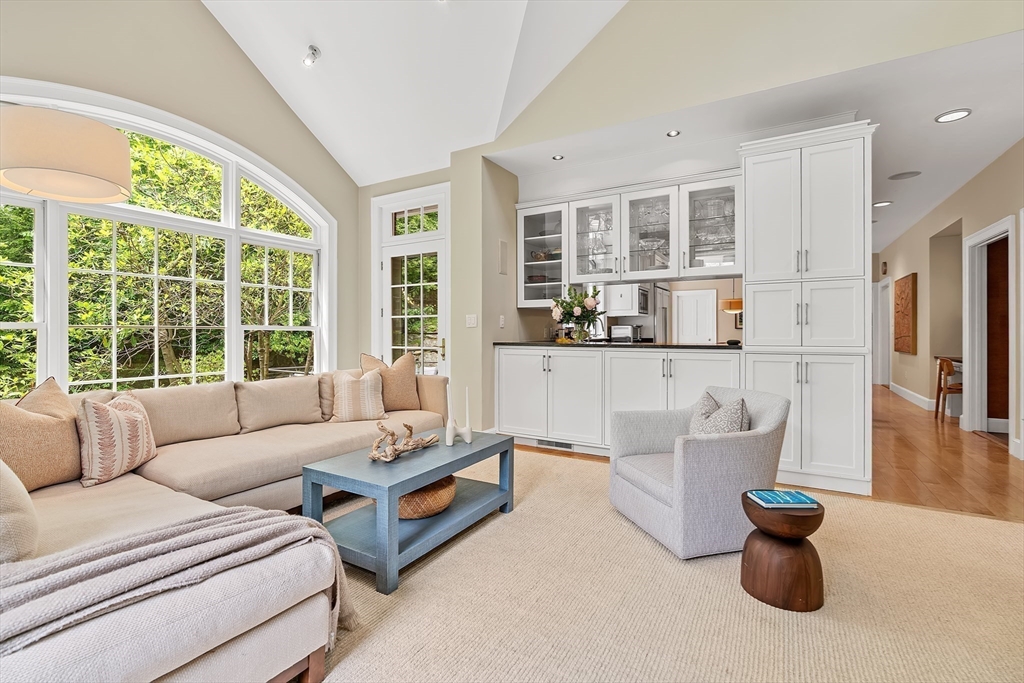 171 Hobart Road Newton, MA 02459 - Photo 10 of 35 Gallery Image 10