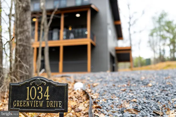 $634,998 | 1034 Greenview Drive, Basye, VA 22810