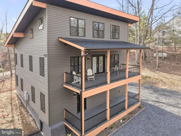 $634,998 | 1034 Greenview Drive, Basye, VA 22810