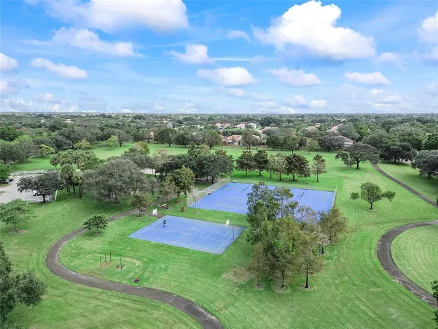 $715,900 | 10843 Northwest 12th Court, Plantation, FL 33322