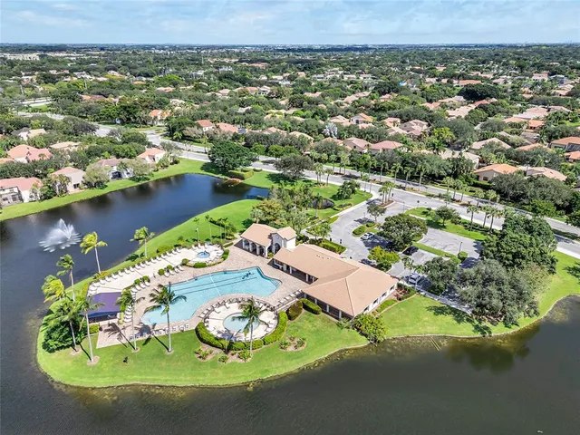 $715,900 | 10843 Northwest 12th Court, Plantation, FL 33322