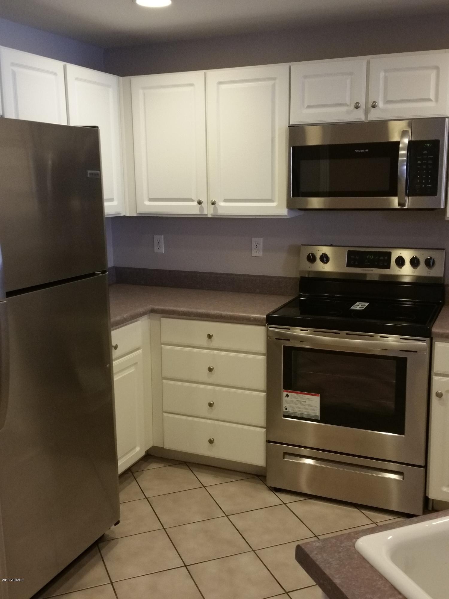 3150 East Beardsley Road, Unit 1075 Phoenix, AZ 85050 - Photo 3 of 25 2017-10-02 13.44.23