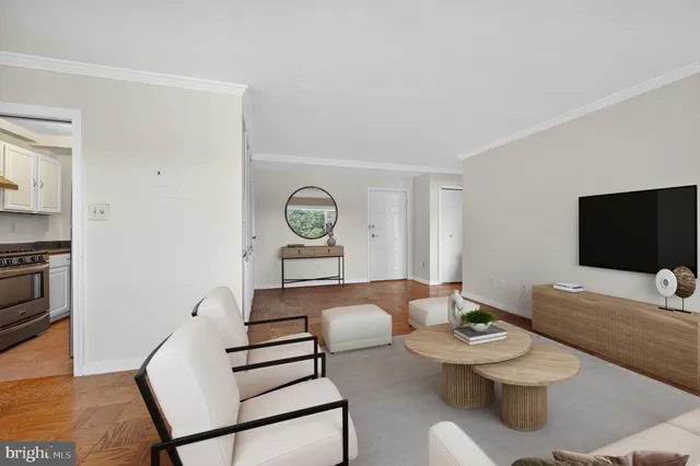 $185,000 | 3900 Tunlaw Road Northwest, Unit 618, Washington, DC 20007