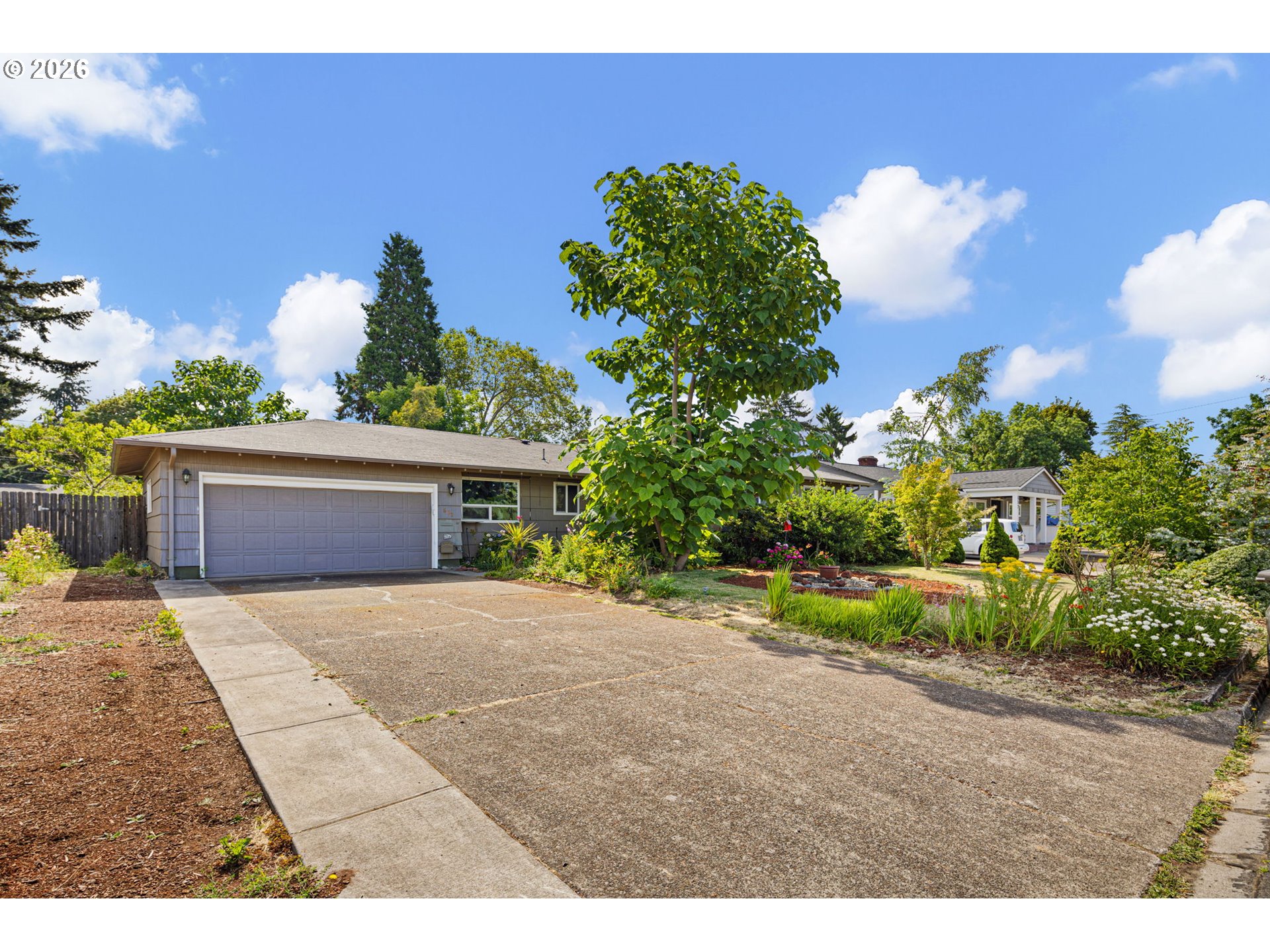 667 Archie Street Eugene, OR 97402 - Photo 2 of 42