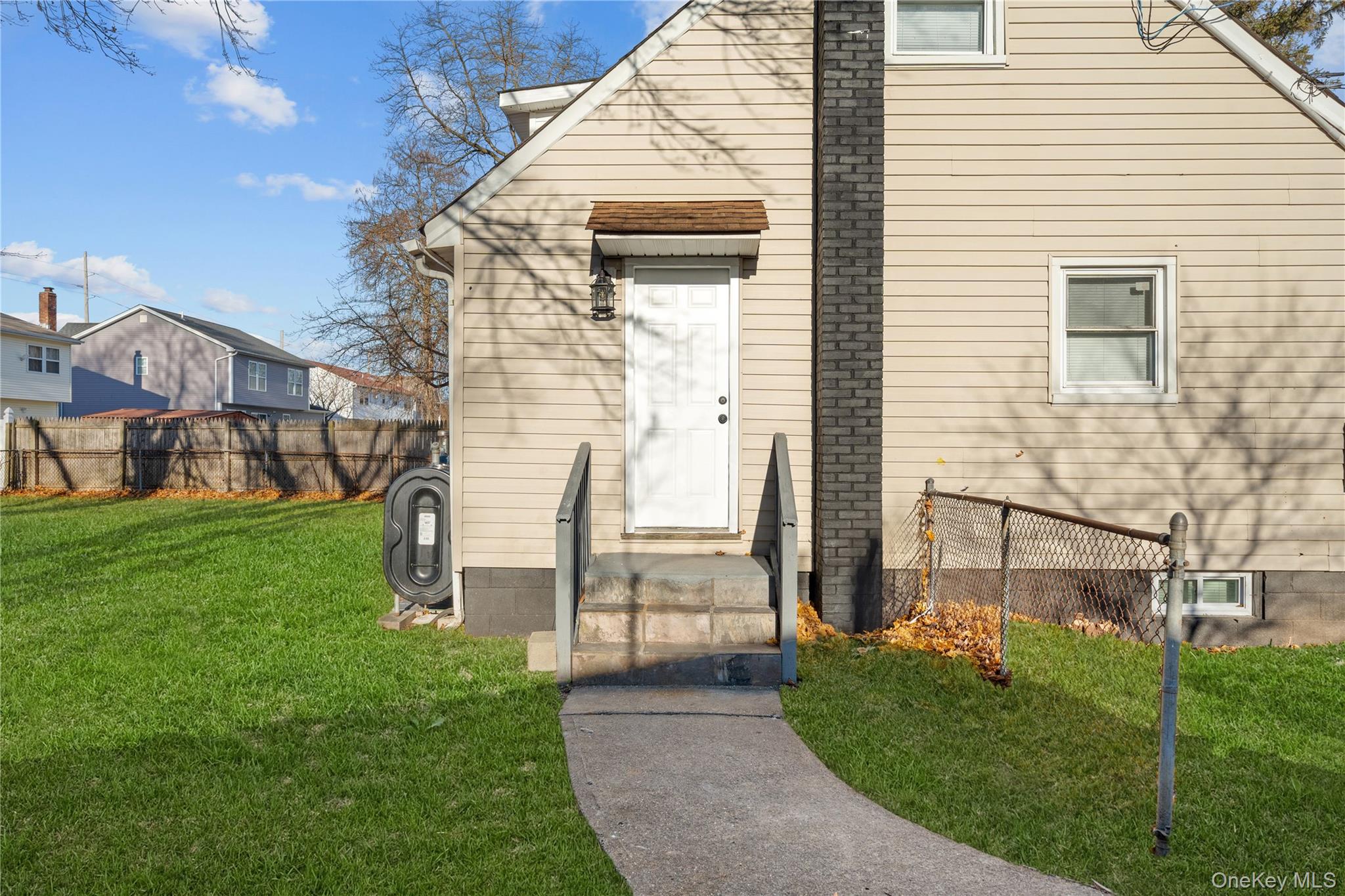 193 North Arizona Road West Babylon, NY 11704 - Photo 33 of 37 a view of a back yard of the house