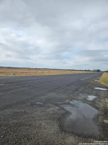 $299,500 | 463 St Natalia Tx 78059, Natalia, TX 78059