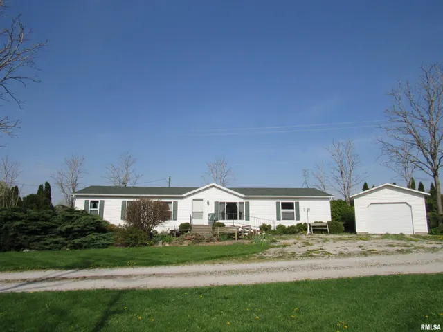 $1,400 | 14401 134th Avenue West, Taylor Ridge, IL 61284