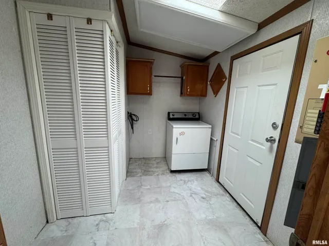 $1,400 | 14401 134th Avenue West, Taylor Ridge, IL 61284