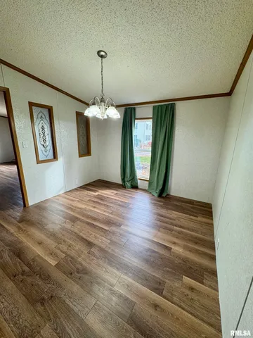 $1,400 | 14401 134th Avenue West, Taylor Ridge, IL 61284