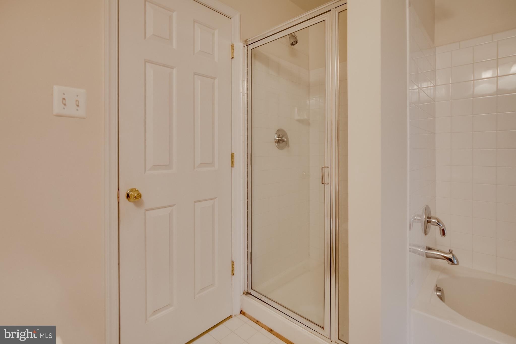 607 Tivoli Road Frederick, MD 21703 - Photo 20 of 30 Bath (Master)