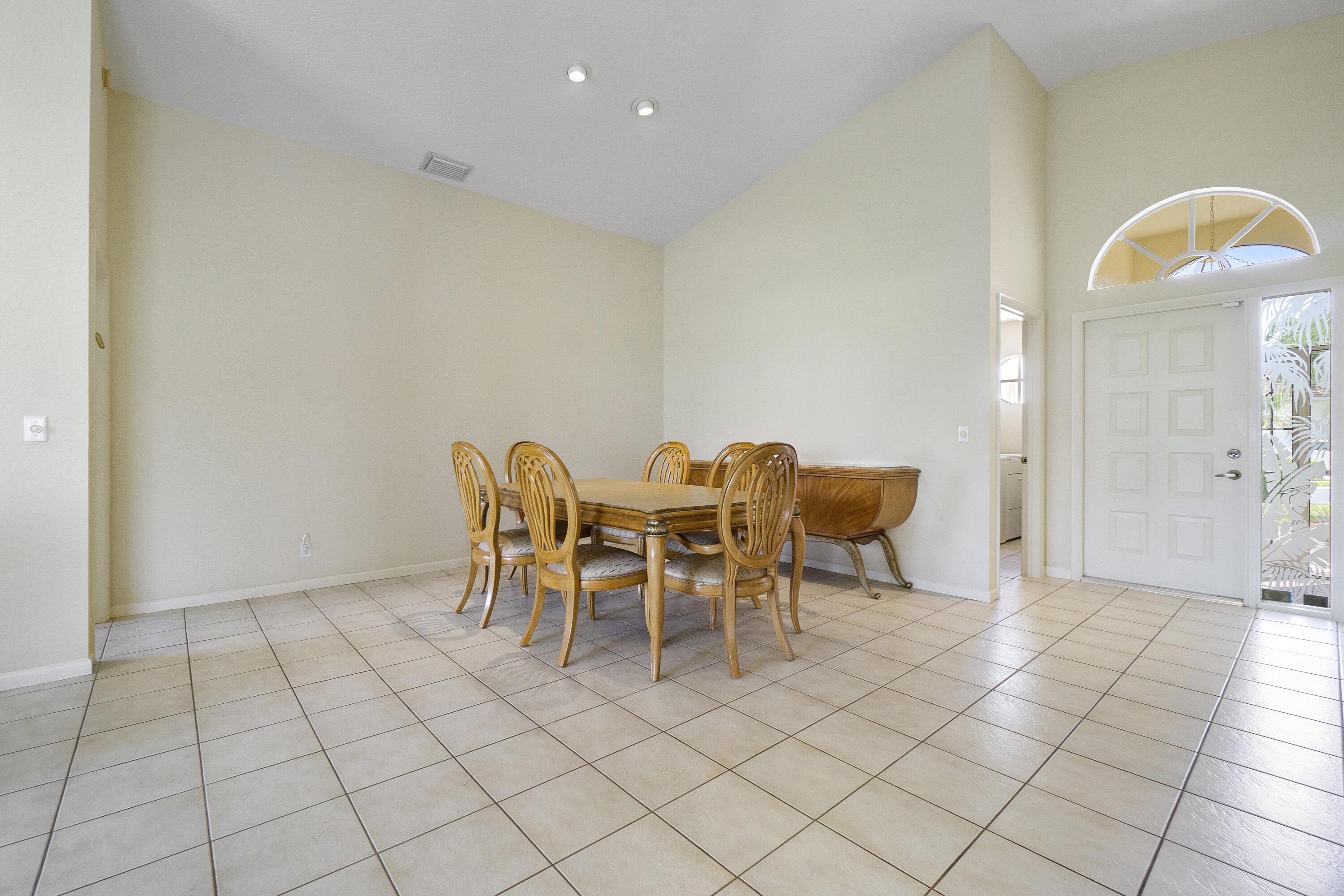 17205 Balboa Point Way Boca Raton, FL 33487 - Photo 4 of 15 Dining Area
