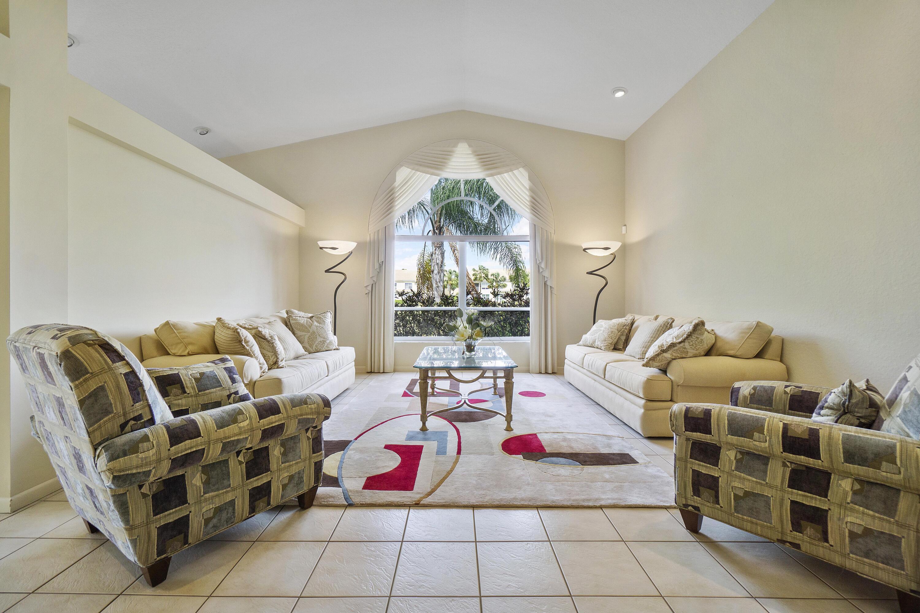 17205 Balboa Point Way Boca Raton, FL 33487 - Photo 5 of 15 Living Room