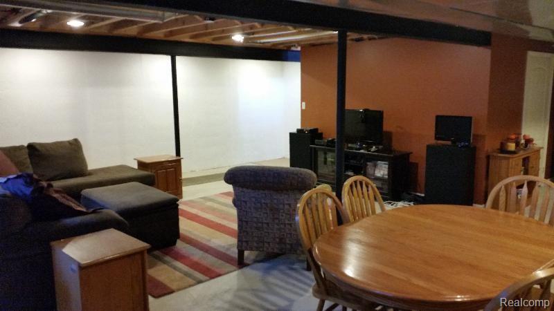51613 Rivard Road New Baltimore, MI 48047 - Photo 19 of 22 #18 Basement.jpg