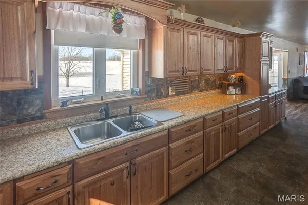 $385,000 | 1548 Koehn Road, Rockwood, IL 62280