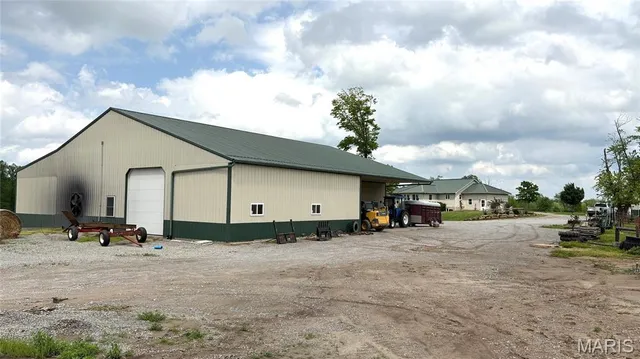 $422,000 | 1548 Koehn Road, Rockwood, IL 62280