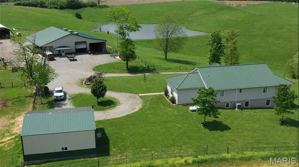 $385,000 | 1548 Koehn Road, Rockwood, IL 62280