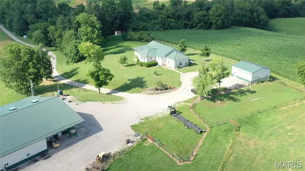 $385,000 | 1548 Koehn Road, Rockwood, IL 62280