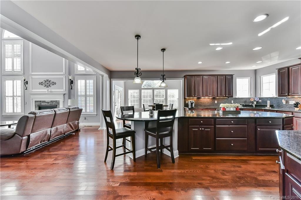 657 Reliance Court, Unit 24 Tega Cay, SC 29708 - Photo 9 of 28