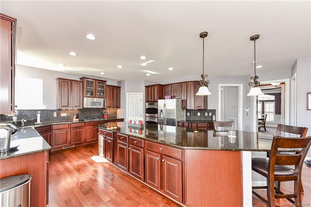 657 Reliance Court, Unit 24 Tega Cay, SC 29708 - Photo 10 of 28