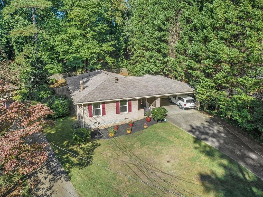 1220 Blueberry Trail Decatur, GA 30033 - Photo 3 of 30 a view of a house with garden