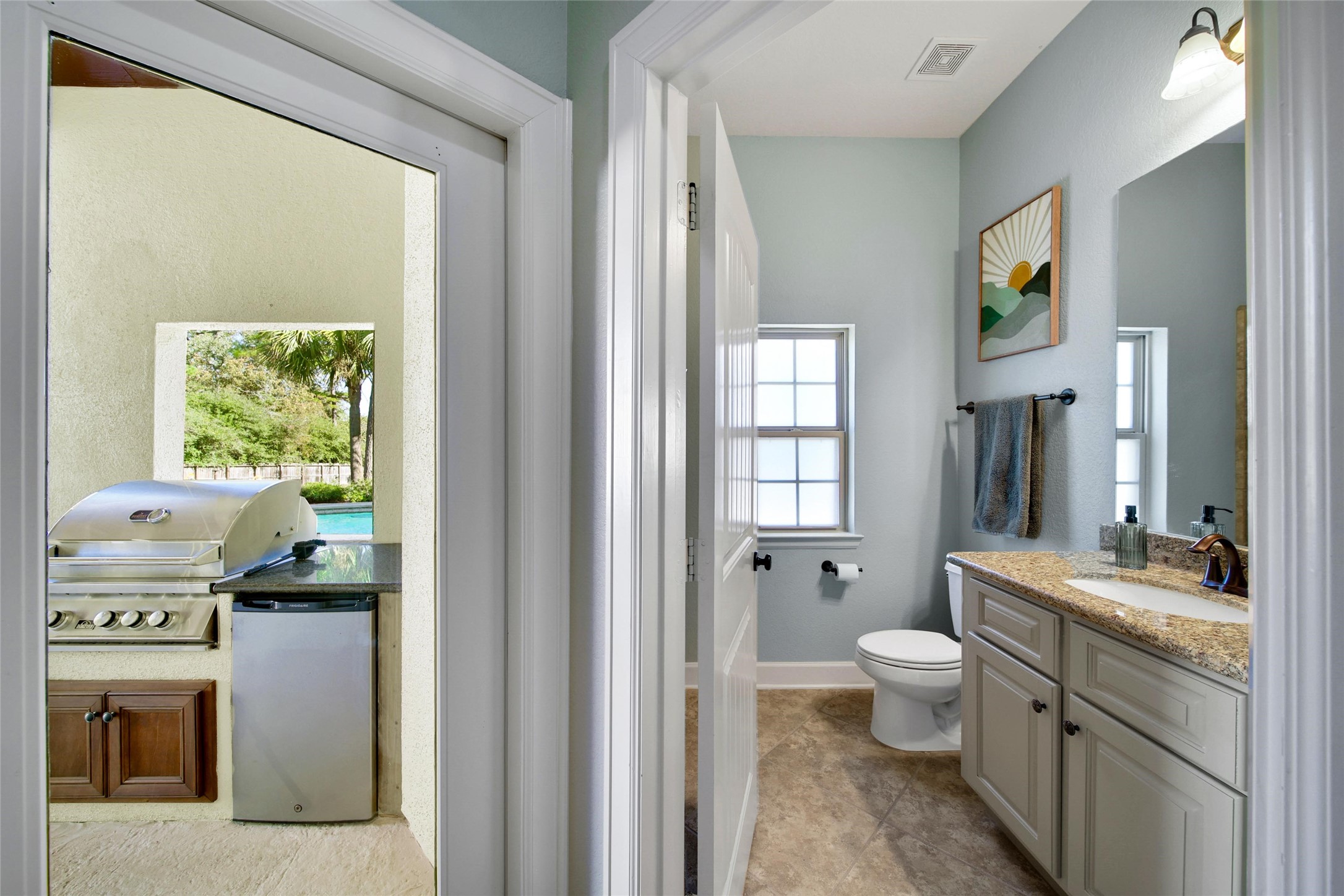 26122 Crown Ranch Boulevard Montgomery, TX 77316 - Photo 24 of 31 a room with a stove and a window