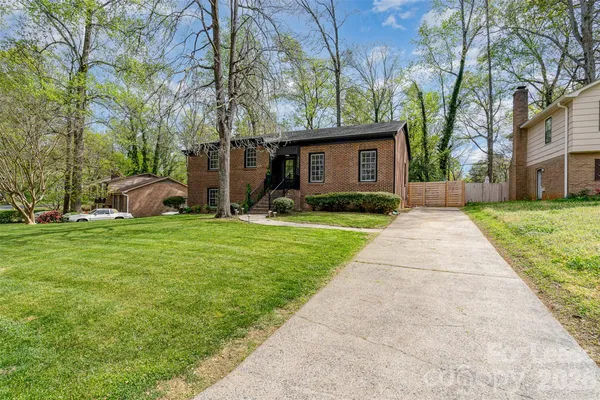 $2,800 | 3524 Donovan Place, Charlotte, NC 28215