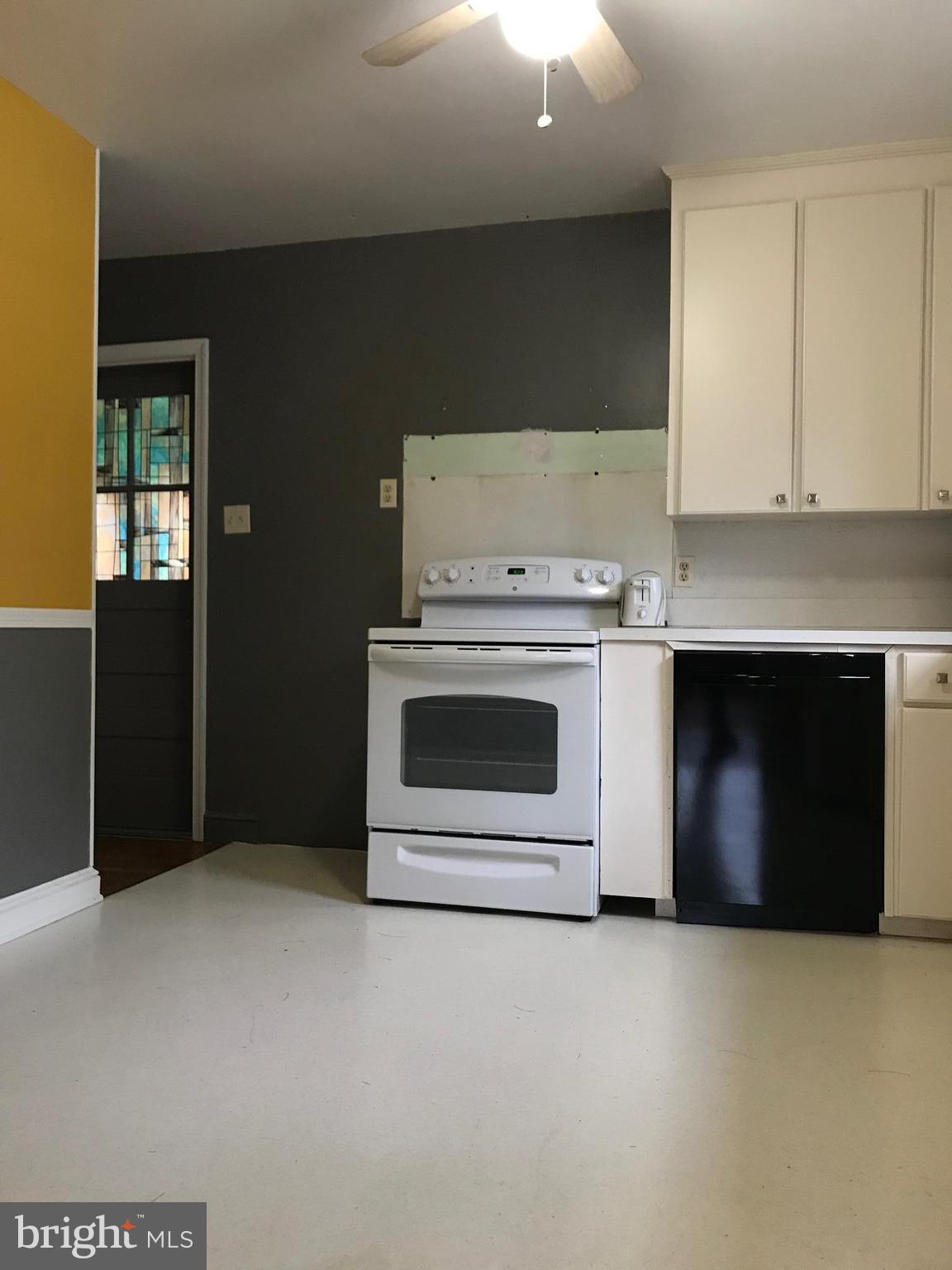 2618 Middle Road Winchester, VA 22601 - Photo 14 of 18 Kitchen