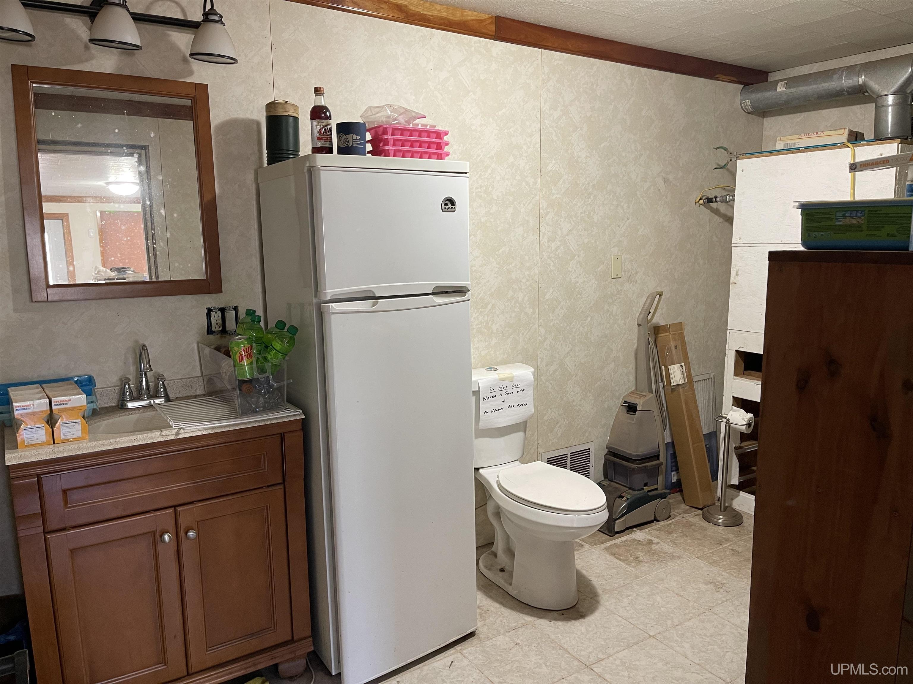 E3233 Lake Road Ironwood, MI 49938 - Photo 47 of 59