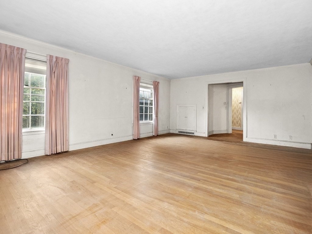 17 Glezen Lane Wayland, MA 01778 - Photo 6 of 34