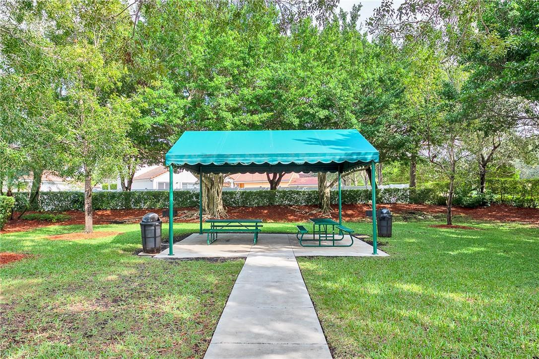833 Falling Water Road Weston, FL 33326 - Photo 32 of 32 a view of a park with slide