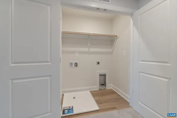 a view of an empty walk in closet