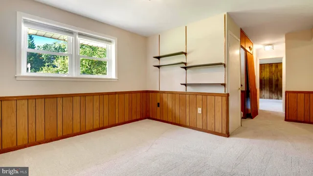 a view of a livingroom with furniture
