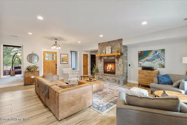 $1,400,000 | 2380 Dufort Road, Sagle, ID 83860