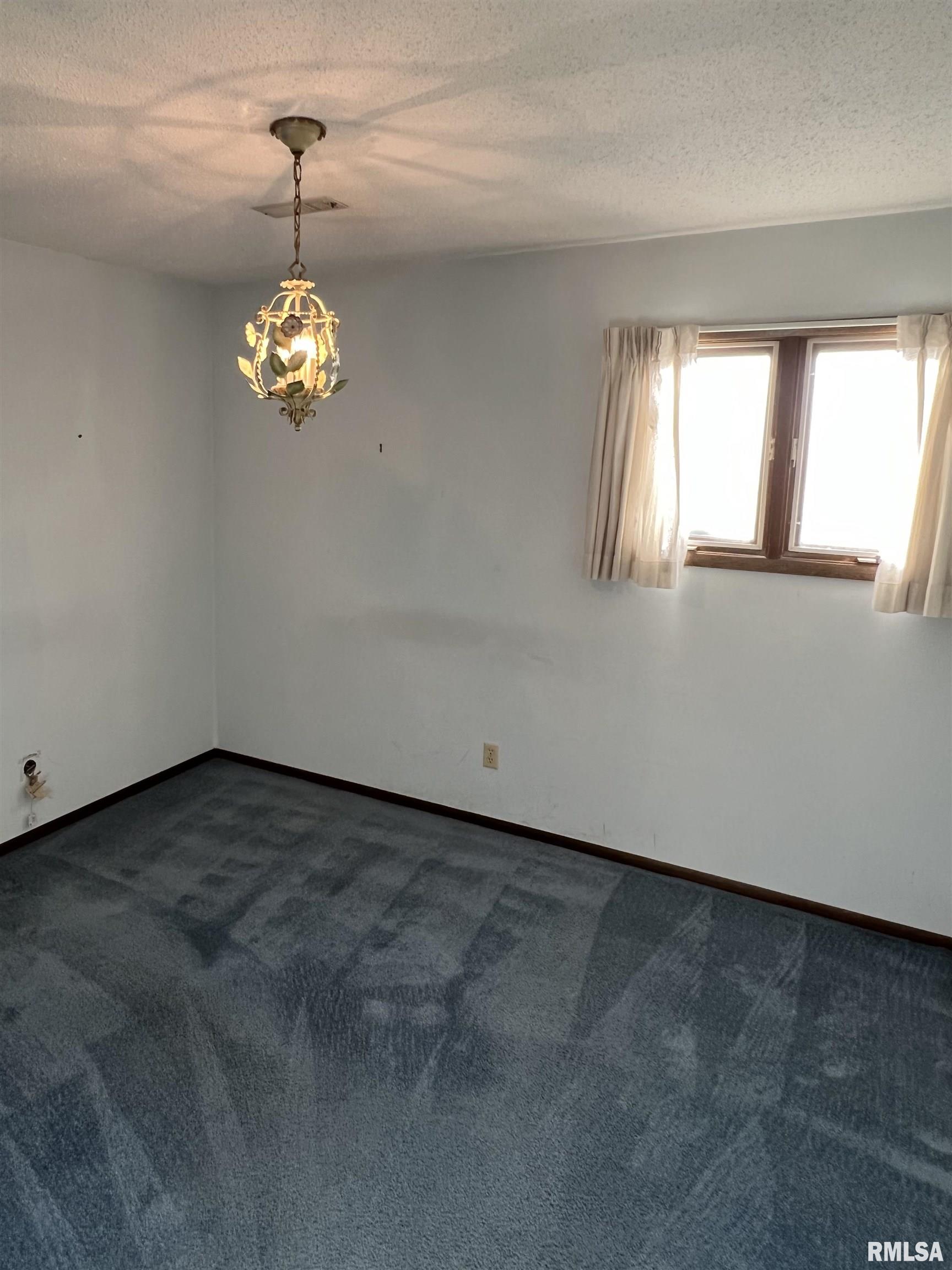 2416 East Sangamon Avenue Springfield, IL 62702 - Photo 13 of 20 Gallery Image 13