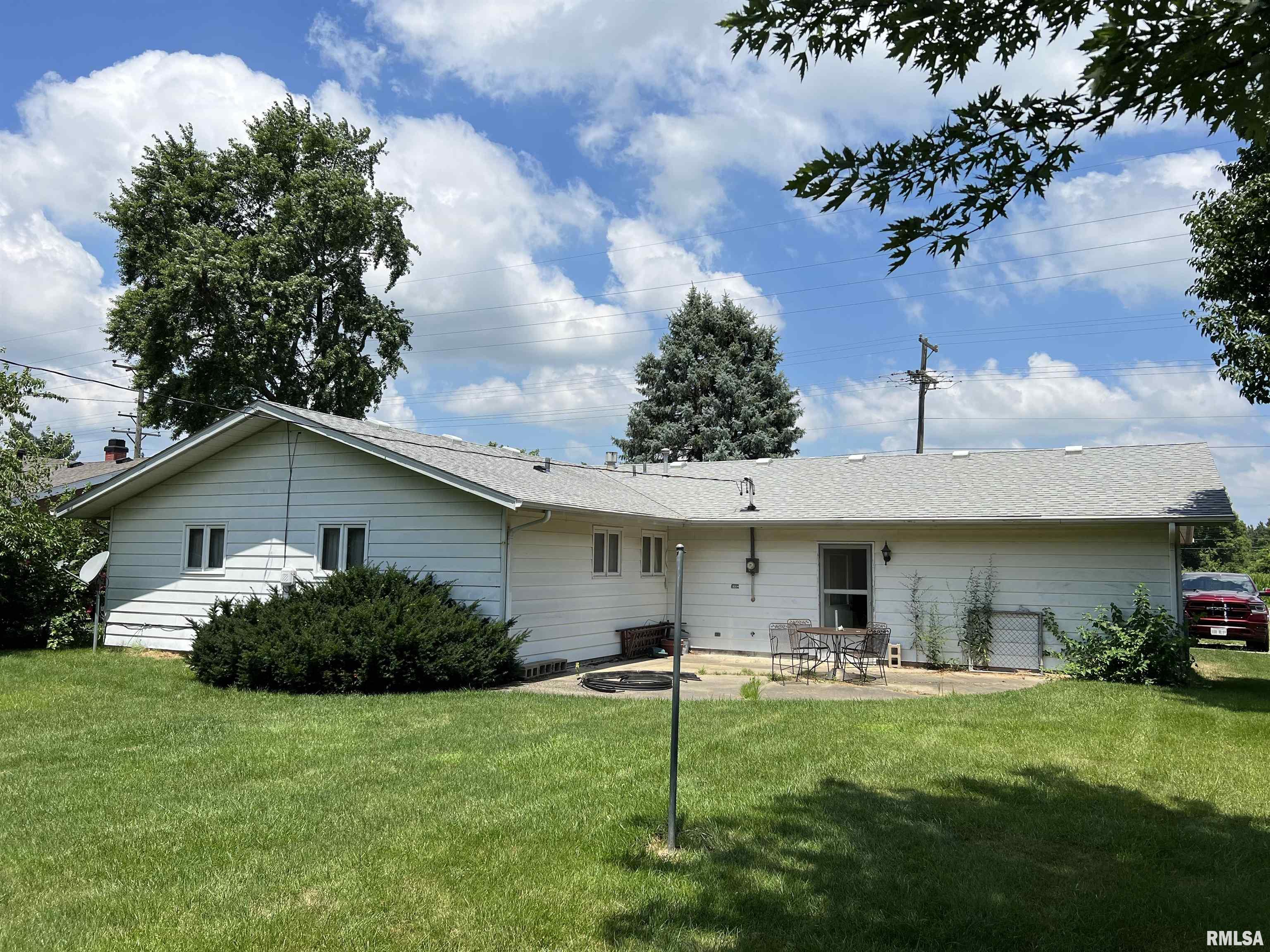 2416 East Sangamon Avenue Springfield, IL 62702 - Photo 2 of 20 Gallery Image 2