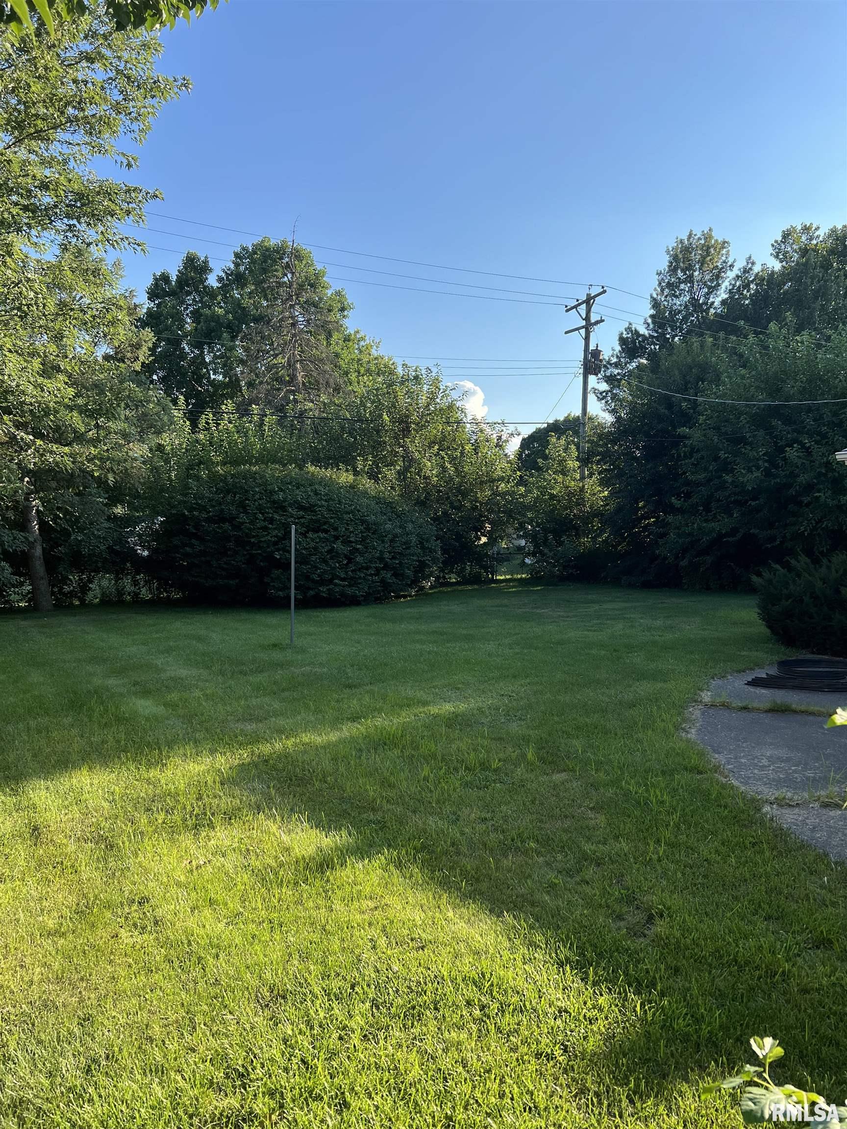 2416 East Sangamon Avenue Springfield, IL 62702 - Photo 4 of 20 Gallery Image 4