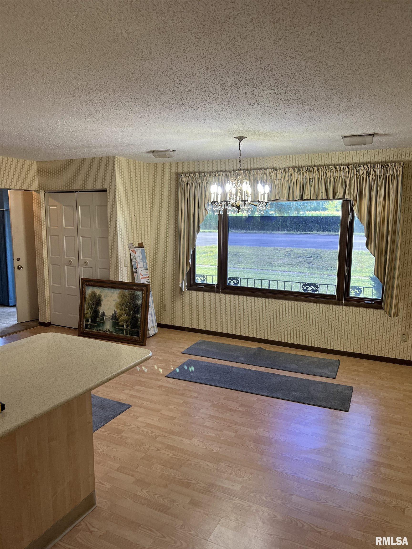 2416 East Sangamon Avenue Springfield, IL 62702 - Photo 10 of 20 Gallery Image 10
