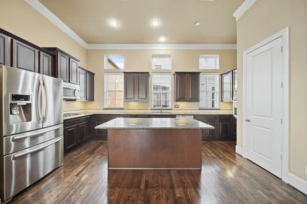 $469,900 | 1250 West 23rd Street, Houston, TX 77008