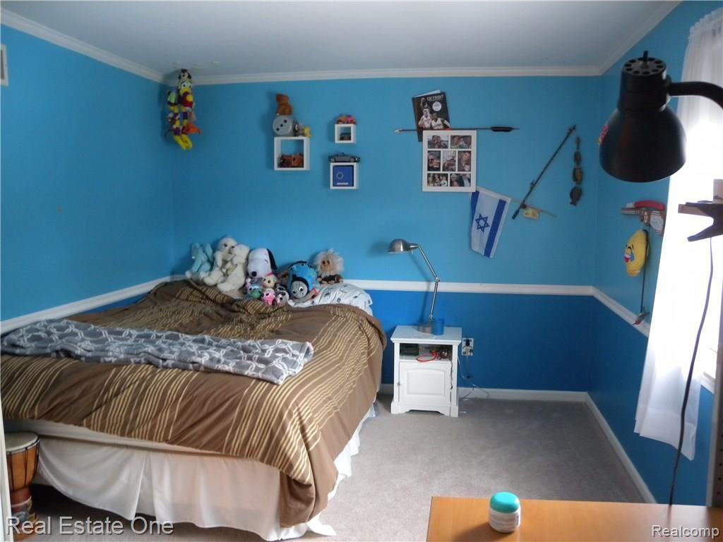 30070 High Valley Road Farmington, MI 48331 - Photo 52 of 70 Bedroom #3