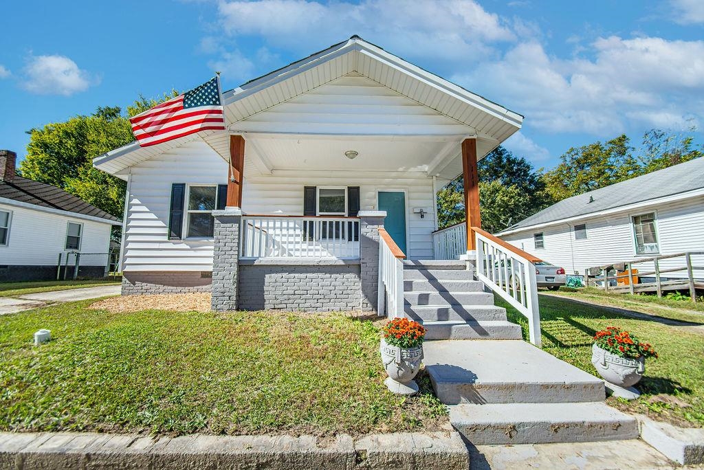 111 Gordon Street Clinton, SC 29325 - Photo 1 of 30 Gallery Image 1