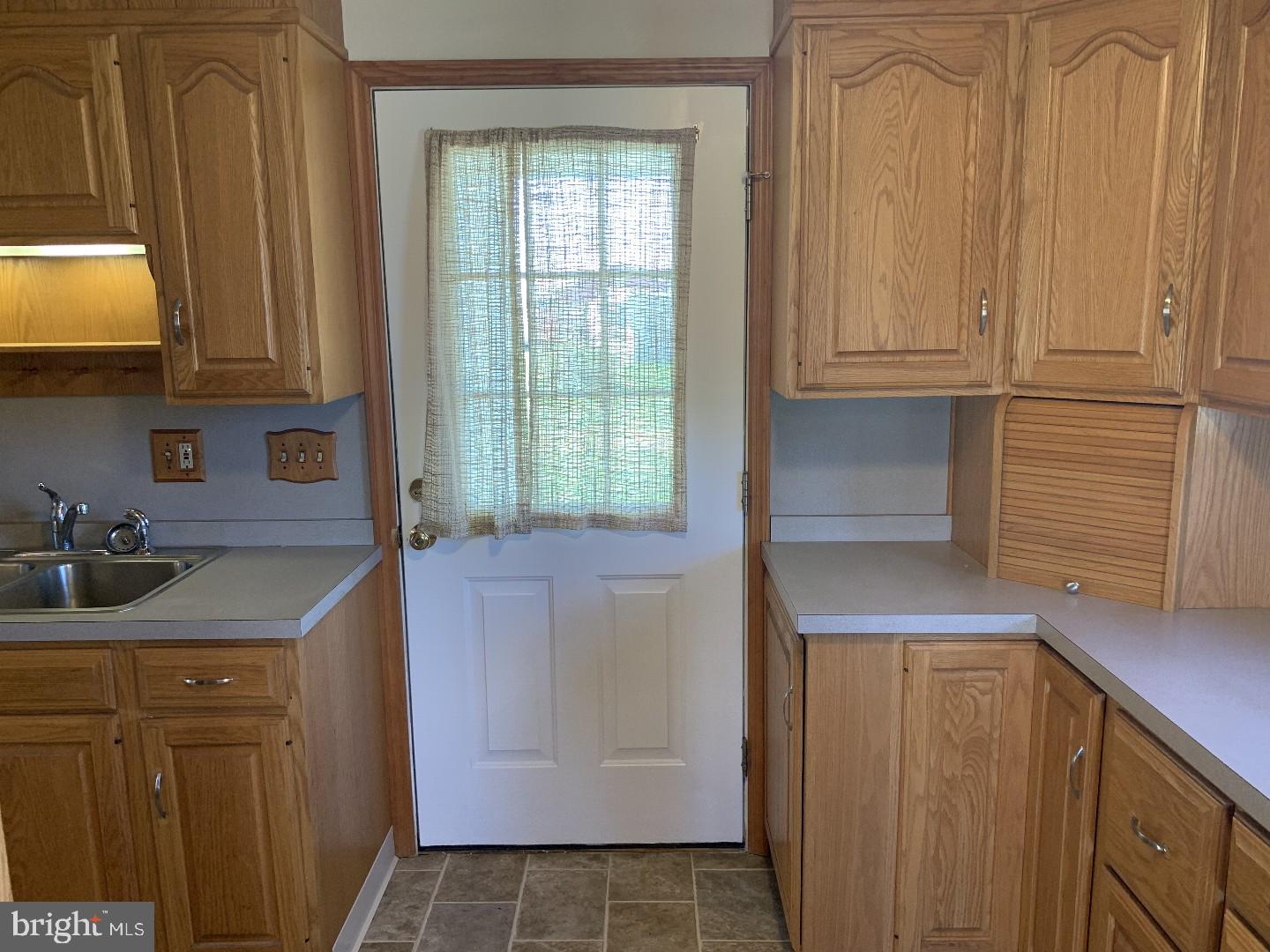 122 Crystal Ridge Road Kutztown, PA 19530 - Photo 6 of 35 Gallery Image 6