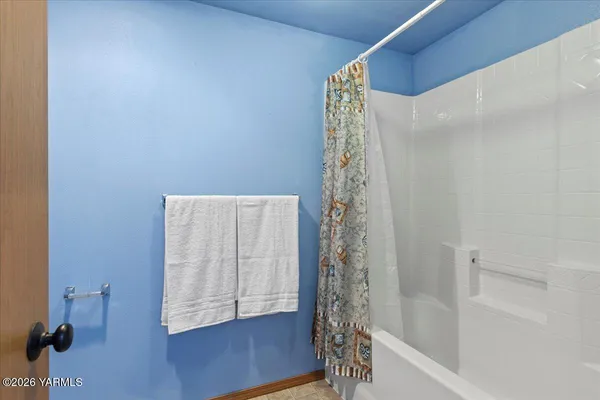 $575,000 | 3501 South 40th Avenue, Yakima, WA 98903