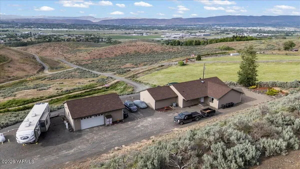 $575,000 | 3501 South 40th Avenue, Yakima, WA 98903